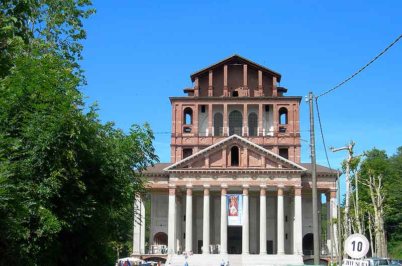 La prima tappa al Santuario di Boca