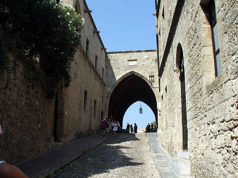 L'inizio della via Ippoton